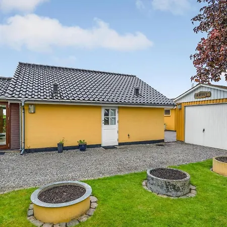 Holiday home Stunning In With Wifi